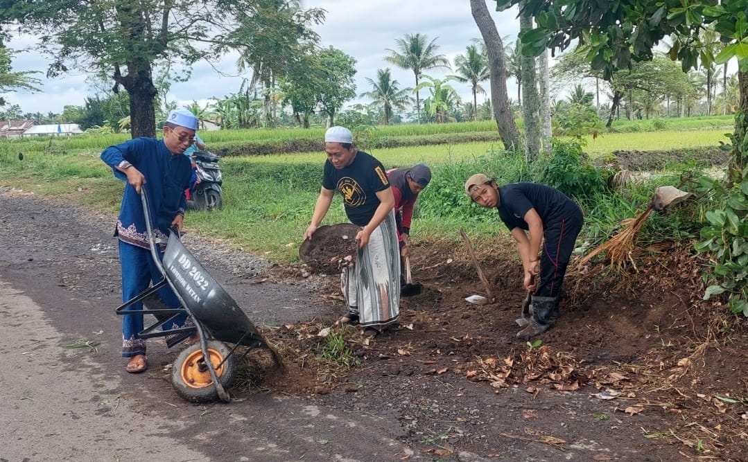 Al Fatih Indonesia Membuat Warga Dan Pengguna Jalan Terharu Ternyata