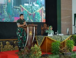 Pangdivif 2 Kostrad Kunjungi Satuan Yonif PR 501 dan Yonarmed 12 Kostrad
