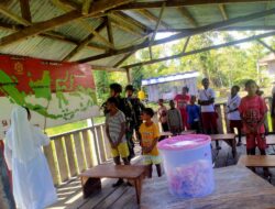 Satgas Satuan Organik Yonif Raider 514/SY Sambangi Sekolah Rimba Wilayah Batas Batu Papua