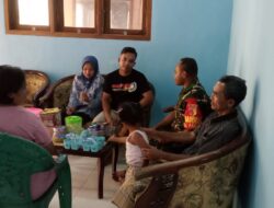 Babinsa Posramil 05 Pakem Bondowoso Melaksanakan Komsos Dalam Rangka Meningkatkan Silaturahmi Diwilayah Binaannya