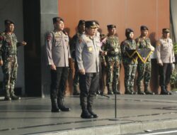 Kapolda Jatim Pimpin Tradisi Penyerahan Air Suci Sambut Hari Bhayangkara ke -77