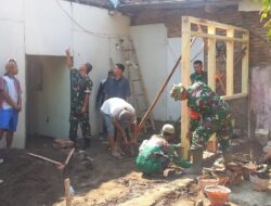 Danramil 0822/04 Tenggarang Bondowoso Pimpin Bantu Bangun Rumah Warga