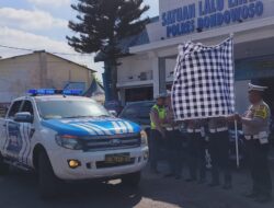 Sambut Hari Lalu Lintas Bhayangkara ke 68, Satlantas Bondowoso Sumbang Tandon dan Dropping Air Bersih