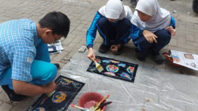 Batik Lintang Malang Dampingi 800 Murid SMPN 1 Pandaan Pasuruan Lestarikan Batik Tulis