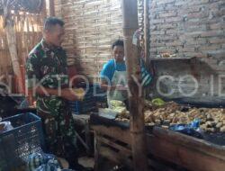 Babinsa Koramil 0822/08 Grujugan Kunjungi Tempat UMKM Pembuatan Tahu
