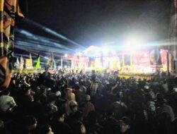 Mahfud MD Bersama Mafia Sholawat juga Ribuan Majelis di Lapangan Victory Curahdami