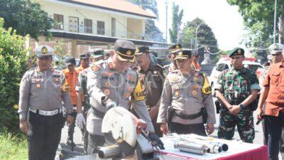 Polres Bondowoso Menggelar Pres Release Akhir Tahun dan Pemusnahan Barang Bukti 2023