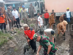 Dandim 0822 Bondowoso Pimpin Lansung Karya Bakti TNI di Area Pasar Nangkaan