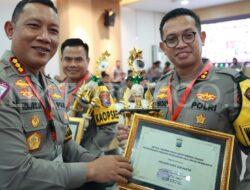 Polrestabes Surabaya Raih Penghargaan Penyelesaian Perkara Lalu Lintas Terbaik Tingkat Polda Jatim