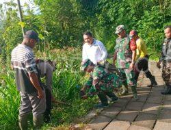 Pendampingan Posramil 0822 03 Taman Krocok di Kegiatan Penanaman Pohon dalam Rangka Penghijauan