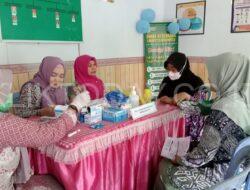 Antusiasme Masyarakat dan Anggota Persit pada Kegiatan Posbindu PTM Persit Kartika Chandra Kirana Cabang XXXVI Kodim 0822 Bondowoso