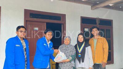 Jelang Ramadhan, PC PMII Bondowoso bagi Sembako ke Warga Kurang Mampu