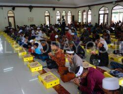 PP Al Ishlah Bondowoso Bagikan Paket Kurma Ramadhan 1445 H ke 270 Lebih Masjid, Musholla dan Pesantren atau Lembaga Pendidikan di Wilayah Tapal Kuda