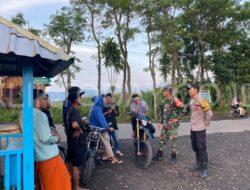 TNI-Polri Bersinergi Jaga Kamtibmas, Babinsa dan Bhabinkamtibmas Patroli Humanis di Obyek Wisata Black Lava