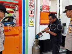 Polisi di Bondowoso Sidak SPBU Periksa Takaran, Kualitas, dan Pastikan Stok BBM Aman