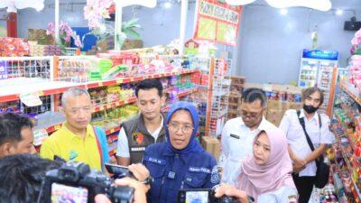 Jelang Lebaran Satgas Pangan Ngawi Cek Bahan Pangan di Sejumlah Supermarket dan Pasar