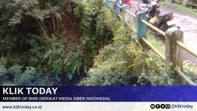 Naas!! Pengendara Roda Tiga Sales yang Hendak Menuju Desa Sumber Kokap, Jatuh ke Jurang Bawah Jembatan