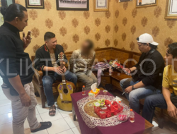 Polisi Amankan Pria Pukul Pemotor Menggunakan Gitar Saat Mudik Lebaran di Malang