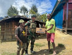 Serbuan Langsung Satgas Yonif 509 Berikan Bantuan Untuk Masyarakat Honai