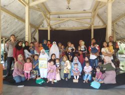 Wujud Generasi Sehat, Babinsa Koramil Prajekan juga Bhabinkamtibmas Dampingi Bidan Desa Berikan Penyuluhan