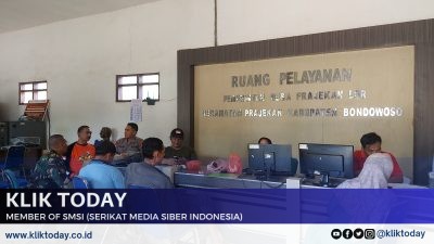 Komsos dengan Aparatur Desa Babinsa 0822/14 Dekatkan Silahturahmi