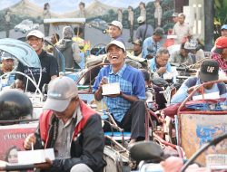 Tebar Kebahagiaan, Kapolrestabes Surabaya Kembali Gelar Sarapan Bareng Abang Becak