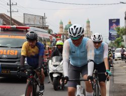 Tempuh 113 Km, Kapolda Jatim Pastikan Kesiapan Pengamanan Rute Tour de Panderman 2024 dengan Bersepeda
