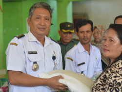 PLT Camat Taman Krocok, Yoyok Jalu Santoso, Berikut Harapanya di Giat Bantuan Pangan