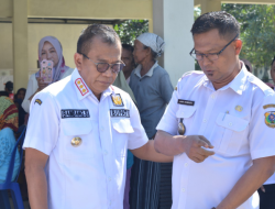 Bantuan Pangan di Empat Desa, Pj Bupati Bondowoso, Turun Langsung Menyaksikan, Begini Pesanya