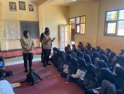Tim Psikologi Polres Bondowoso Laksanakan Kegiatan Psikoedukasi Stop Bullying di SMP Nurul Khalil
