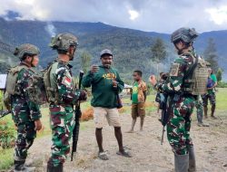 Satgas Yonif 509 Kostrad Tingkatkan Bantuan dan Perhatian Pada Masyarakat Kampung Titigi