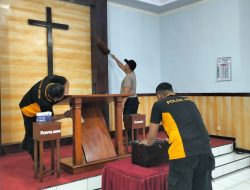 Jelang Hari Bhayangkara Ke-78, Polsek Maesan Bondowoso Bersihkan Gereja