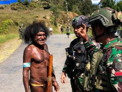 Satgas Yonif 509 Kostrad Tk Holomama Laksanakan Komunikasi Sosial di Intan Jaya, Papua