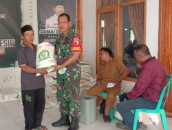 Babinsa Jurang Sapi Koramil 0822/11 Tapen Dampingi Penyaluran Bantuan Pangan