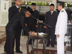 Pj Bupati Lantik 14 PNS di Bondowoso, Berikut Pesan Pentingnya dalam Melaksanakan Tugas