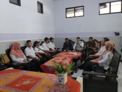 Optimalkan Pembayaran Pajak, Babinsa Komsos dengan Perangkat Desa