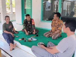 Ciptakan Kedekatan Dengan Warga, Babinsa Lakukan Komsos