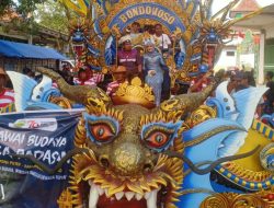 Karnaval Unik Warnai Desa Padasan Pujer Bondowoso, HUT RI ke-79