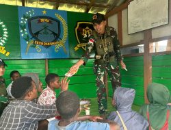 Prajurit Yonif 509 Kostrad Tanamkan Jiwa Persatuan dan Pancasila Lewat Bimbel di Intan Jaya
