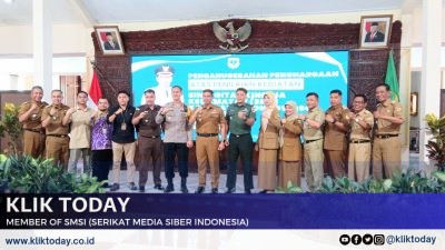 Kecamatan Tegalampel Peringkat ke-Tiga Penghargaan SKK 2024 di Pendopo Bupati Bondowoso