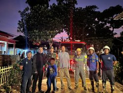 Babinsa Koramil Wringin Berhasil Kendalikan Kebakaran di Desa Glingseran