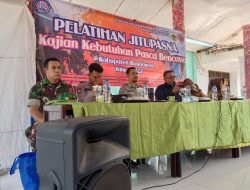 Babinsa Desa Mengok Kawal Pelatihan Kebutuhan Pasca Bencana di Bondowoso