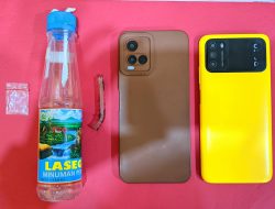 Dalam Rangka Menyikapi Program 100 Hari Presiden RI, Polres Bondowoso Meringkus Tiga Pria yang Lagi Asik Nyabu