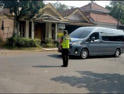 Pastikan Keamanan Rute, Babinsa Koramil 0822/02 Curahdami Amankan Kunjungan Pangkogabwilhan 2