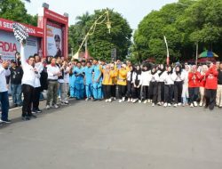Pj Bupati Bondowoso Lepas Peserta JJS dalam Rangka Pekan Hakordia 2024