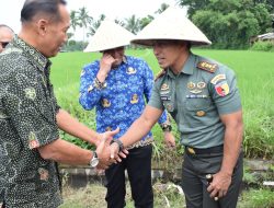 Dandim 0822 Bondowoso Dukung Kunjungan Wamen Dikti Saintek di Desa Lombok Kulon