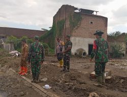 Bentuk Kepedulian Dandim 0822 Bersama Forkopimda Terjun Langsung Kunjungi Lokasi Banjir dan Tanah Longsor di Kabupaten Bondowoso