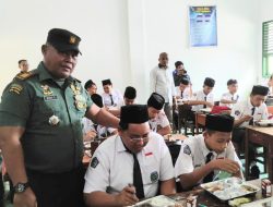 Danramil juga Babinsa Koramil 0822/01 Monitoring Makan Bergizi Gratis di 4 Sekolah