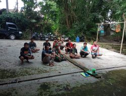 Komsos Babinsa Serda Imron Rosidi: Meningkatkan Keharmonisan Melalui Hobi Burung Berkicau di Bondowoso