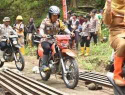 Polres Bondowoso bersama Forkopimda Gelar Baksos Salurkan Bantuan Pasca Banjir Bandang